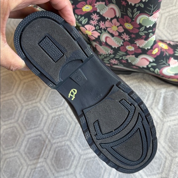 NWT Western Chief Women's Garden Play Tall Rain Boot Chicken/Floral pattern Sz:9 - Picture 6 of 12